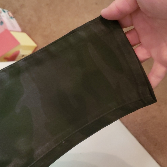 J Brand "brigade" dark camo waxed skinny jeans womens 27 - Picture 4 of 9